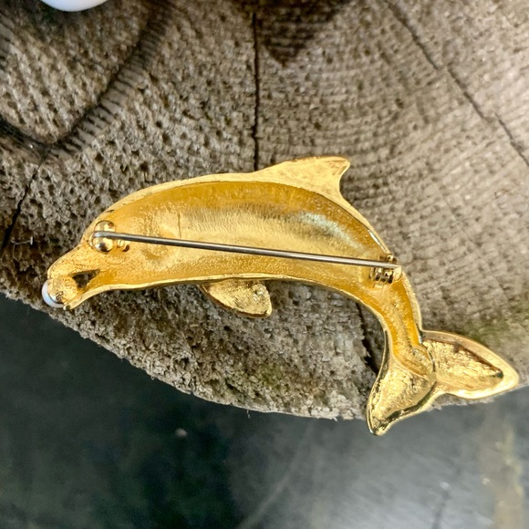 Dolphin with pearl brooch ❤️ - Picture 8 of 8